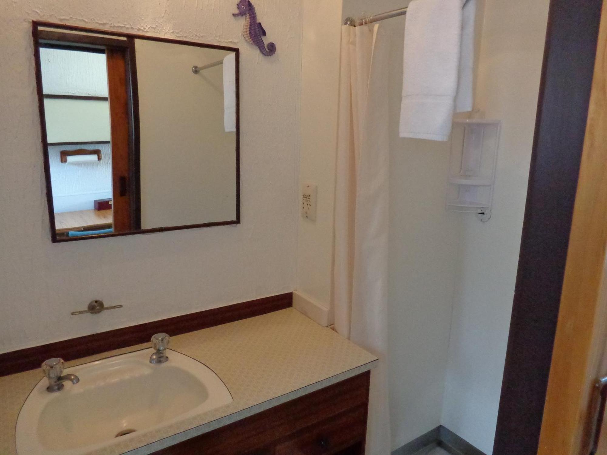 קופרס ביץ' San Marino Motor Lodge Absolute Beachfront מראה חיצוני תמונה