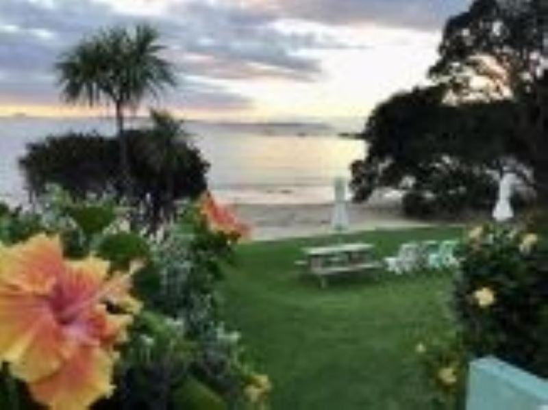 קופרס ביץ' San Marino Motor Lodge Absolute Beachfront מראה חיצוני תמונה